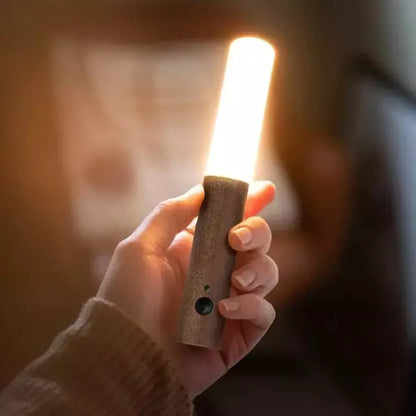 Luz Noturna Inteligente Magnética com Sensor